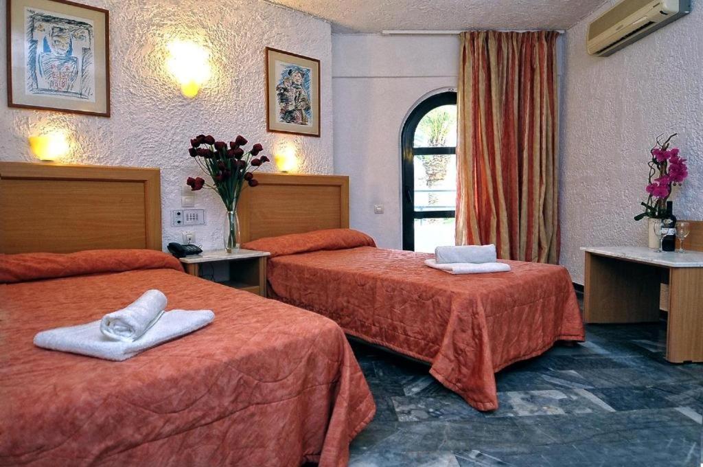 Karteros Hotel Esterno foto