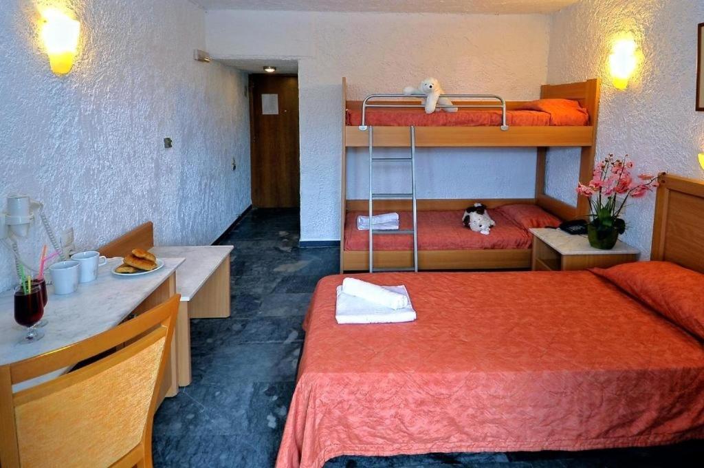 Karteros Hotel Esterno foto