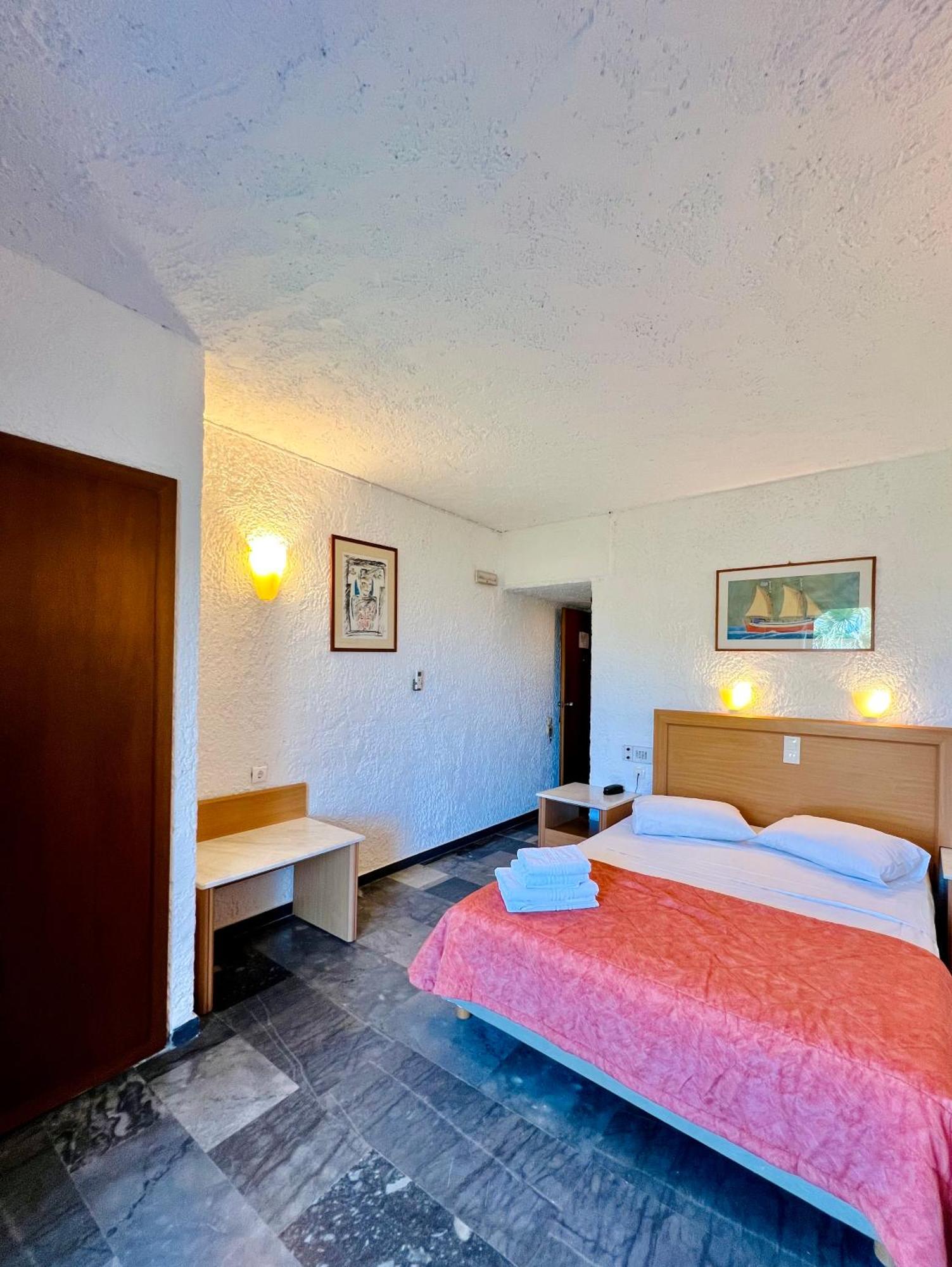Karteros Hotel Esterno foto