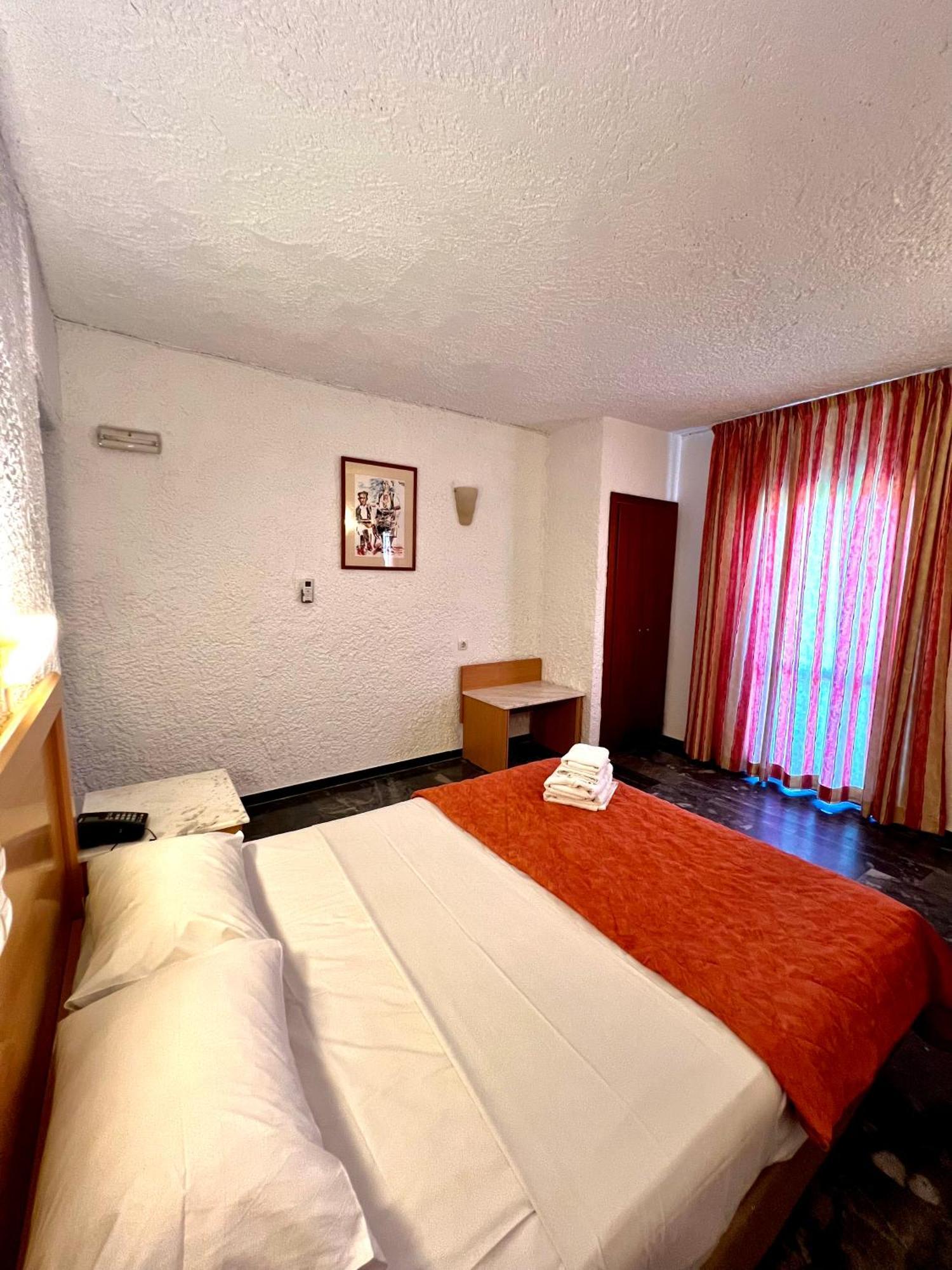 Karteros Hotel Esterno foto