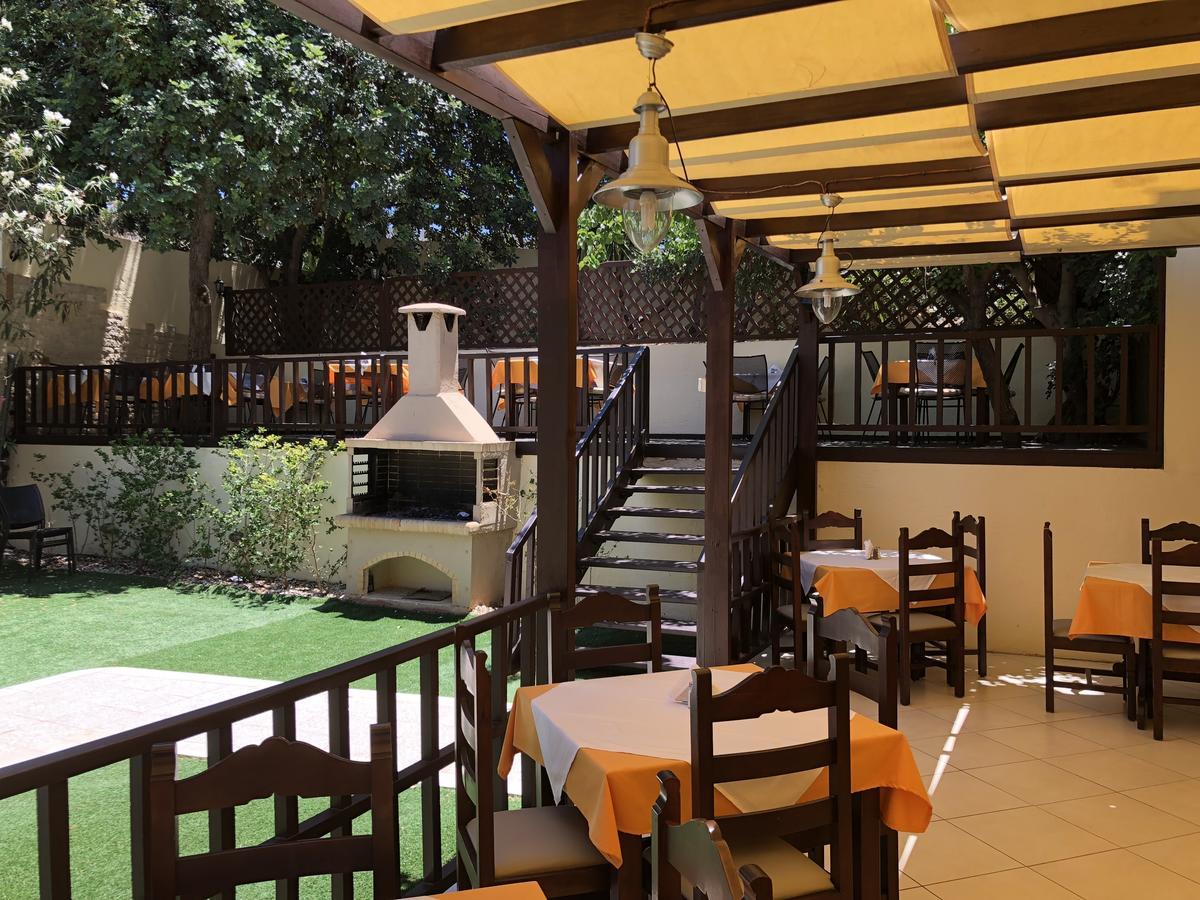 Karteros Hotel Esterno foto